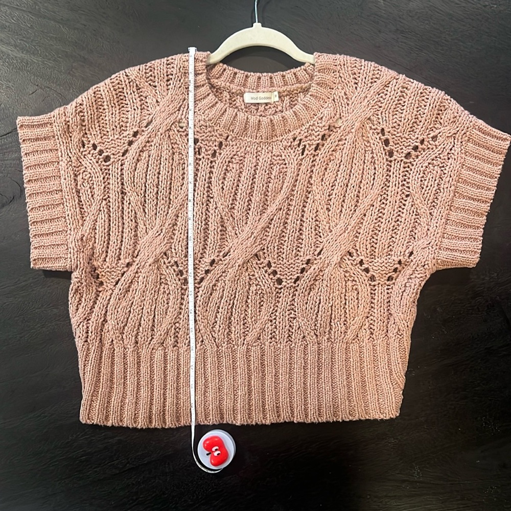 MOD GODDESS rose colored sweater size medium